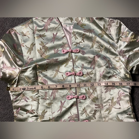 Embroidered Women's Asian Top - Picture 12 of 14